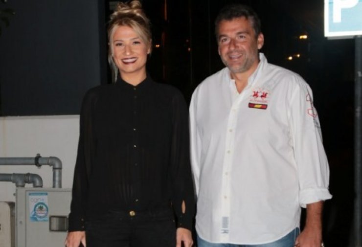 Του ξέφυγε του Γιώργου Λιάγκα, και «πρόδωσε» την εγκυμοσύνη της Φαίης Σκορδά