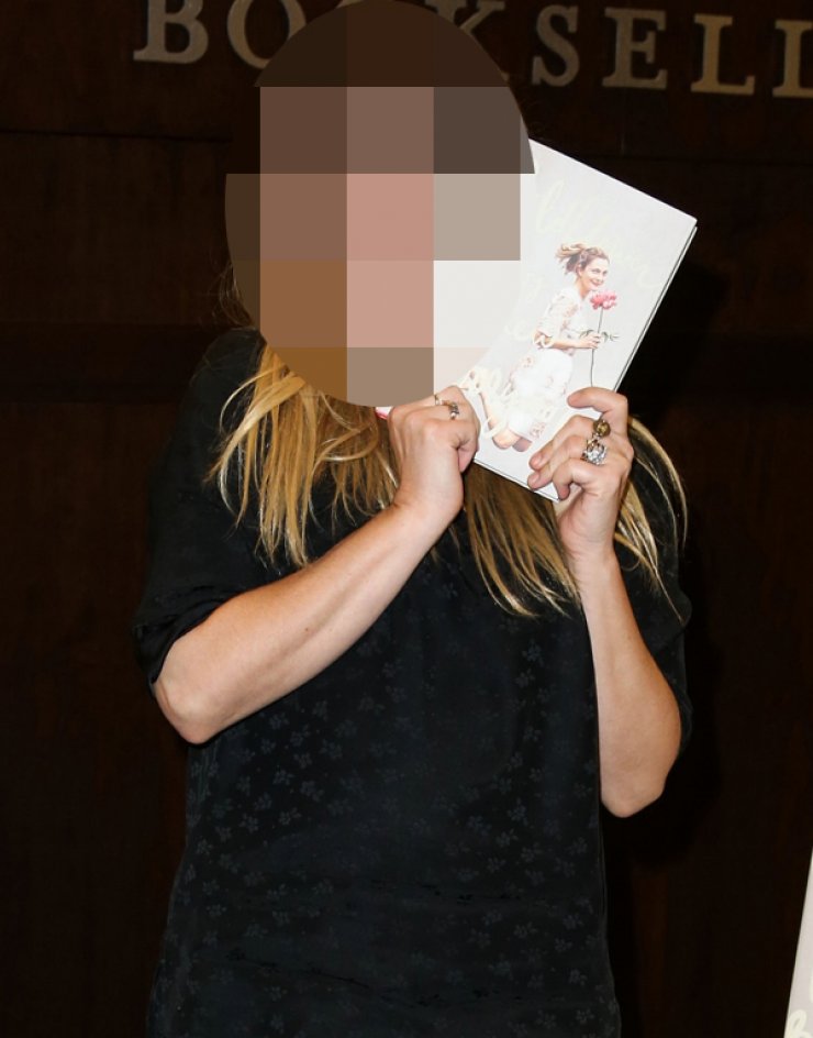 Πασίγνωστη ηθοποιός αποκαλύπτει: "Η μητέρα μου με κατέστρεψε"!