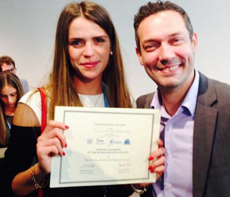 Tζουλιάνα Γεωργαλλίδου: Από την πασαρέλα στη Νομική [video]