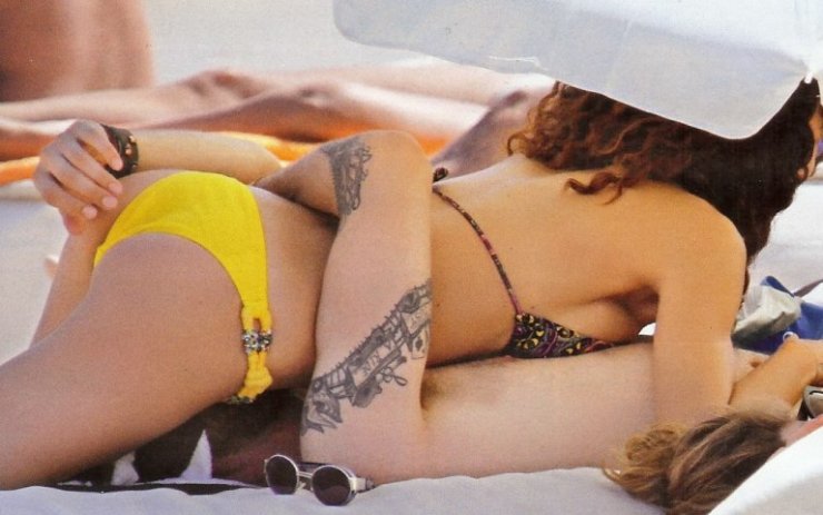 Σολωμού-Μουζουράκης: Σκηνές πάθους σε παραλία της Μυκόνου!