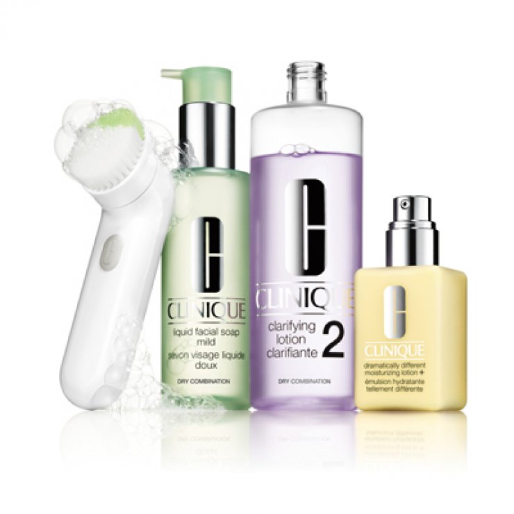 Η Clinique παρουσιάζει το πρώτο βουρτσάκι καθαρισμού, το Sonic Cleansing System!