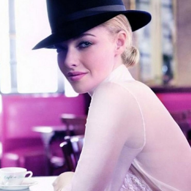 Η Amanda Seyfried στη φθινοπωρινή καμπάνια του οίκου Givenchy