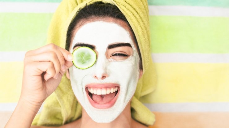 Ηλιακό έγκαυμα: Σου βρήκαμε την πιο τέλεια DIY μάσκα προσώπου για άμεση ανακούφιση