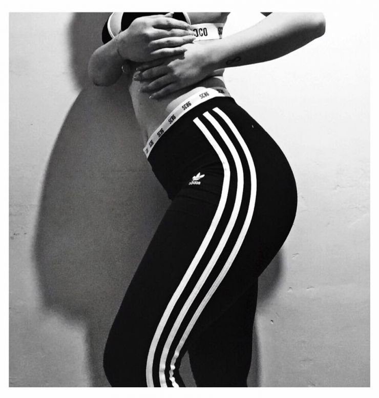 Κύπρια διαγωνιζόμενη του "The Voice" σε φωτογραφία μόλις βγήκε από το μπάνιο και "έριξε" το διαδίκτυο!