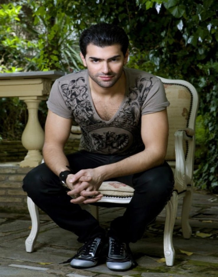 Απίστευτο! Δείτε τι δουλειά κάνει σήμερα ο Σαρμπέλ!