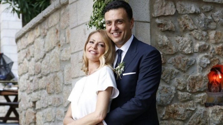 Κικίλιας - Μπαλατσινού: Αυτές είναι οι πρώτες τους εικόνες μαζί με τον γιο τους Παναγιώτη - Ραφαήλ