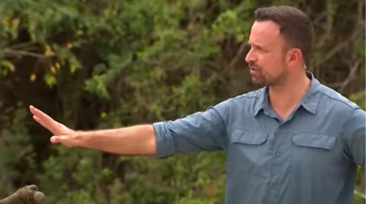 Ένταση ανάμεσα σε Τριαντάφυλλο και James: "Πας και ρουφιανεύεις έναν φίλο σου να πει σε όλον τον κόσμο..." [βίντεο]