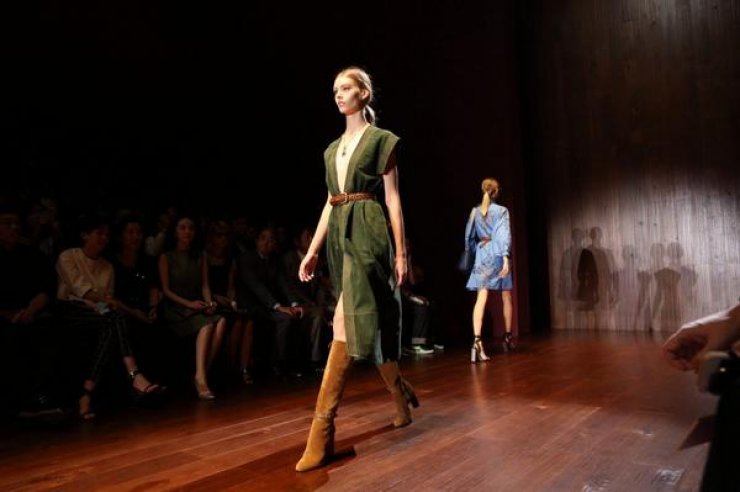 Τι προτείνει ο οίκος Gucci για το επόμενο καλοκαίρι