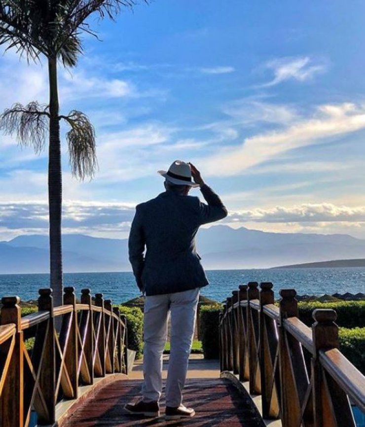 Γοητευτικός Έλληνας παντρεύτηκε μετά από 15 χρόνια σχέσης!