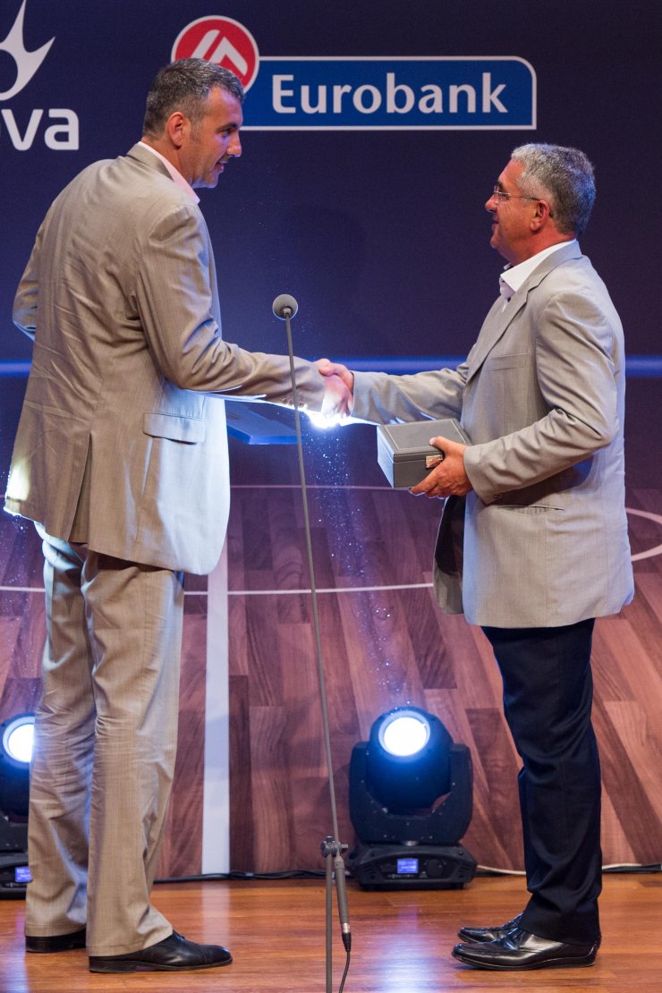 Ο Όμιλος FF Group συμμετείχε στην εορταστική εκδήλωση που πραγματοποιήθηκε προς τιμήν της Εθνικής Ομάδας μπάσκετ του 1987, με μια ειδικά σχεδιασμένη συλλογή ρολογιών Folli Follie