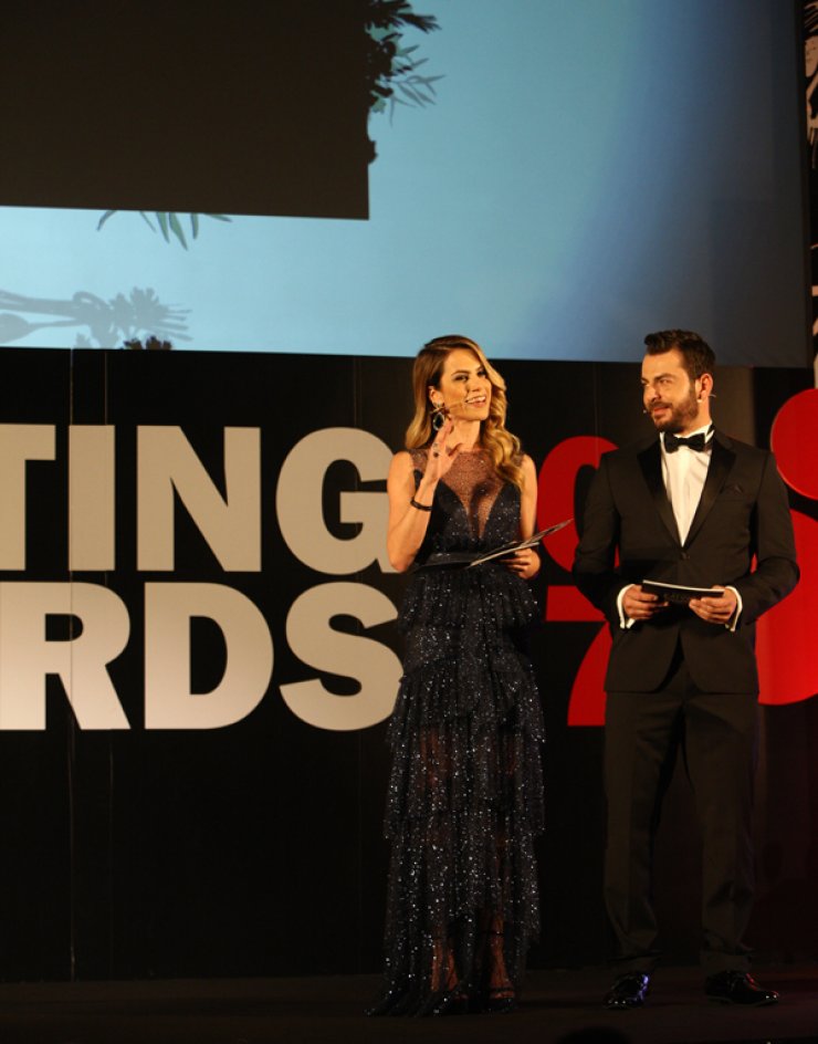 Στη σκηνή αυτή τη στιγμή των Time Out Eating Awards οι παρουσιαστές της βραδιάς Ντορέττα Παδημητρίου και Γιώργος Αγγελόπουλος!