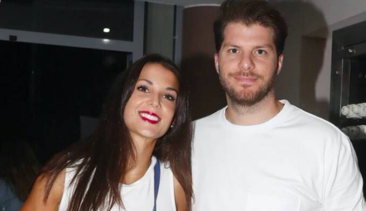 Λούκας Γιώρκας: Η πρώτη δημόσια εμφάνιση με την 27χρονη σύντροφο του Βασιλική! Full in love ο τραγουδιστής