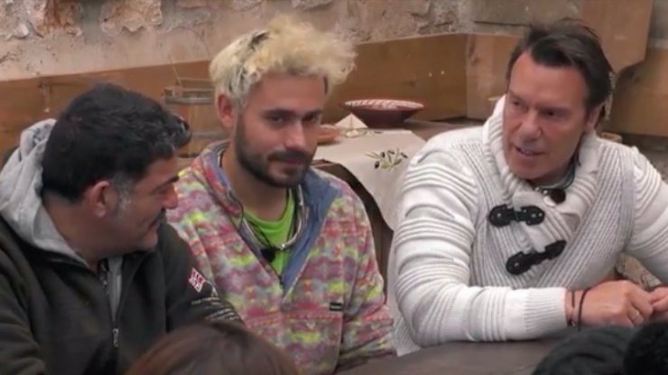 Βόμβα στη "Φάρμα": Παίκτης τσακώθηκε άγρια με τις γυναίκες και αποχώρησε αμέσως οικειοθελώς [βίντεο]