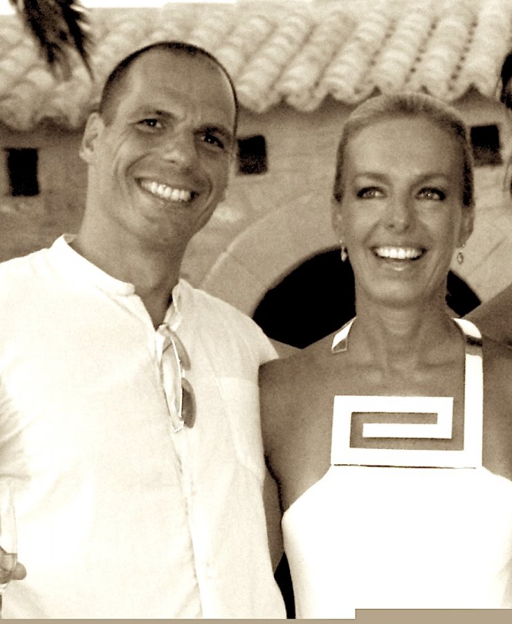 Το πολυτελές σπίτι της Δανάης Στράτου και του Γιάνη Βαρουφάκη στην Αίγινα! [εικόνες]