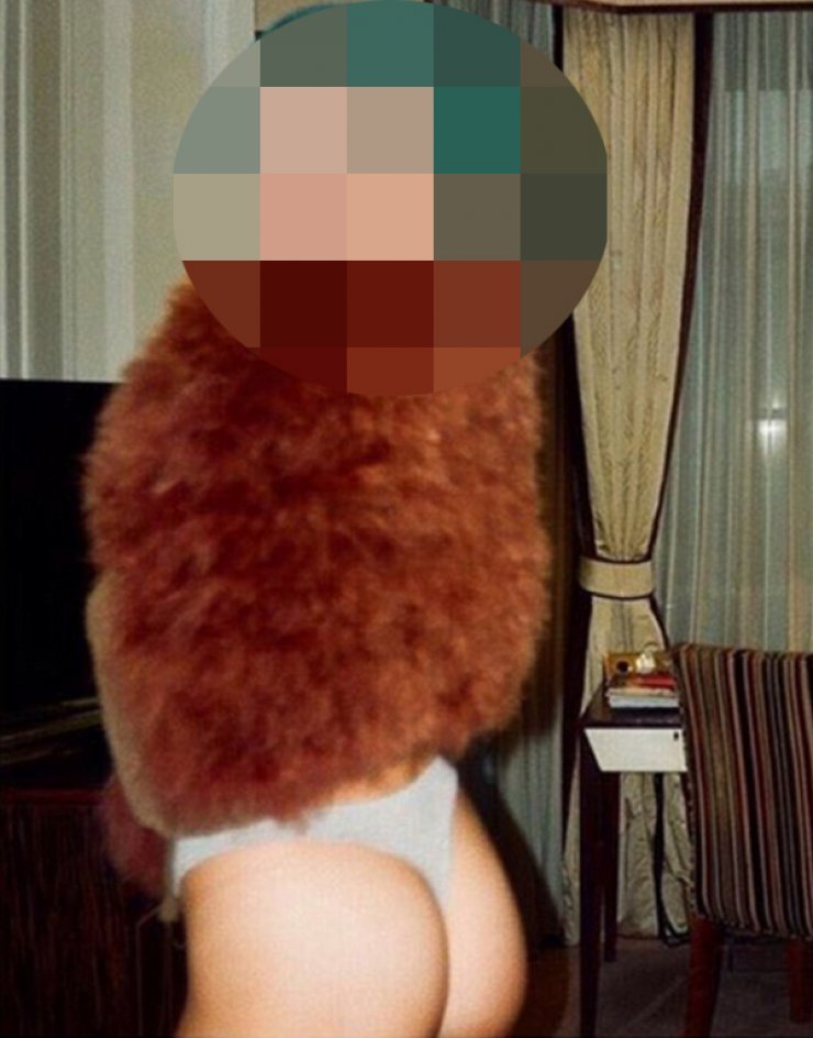 Mε το στρινγκάκι και το… γουνάκι 23χρονη καλλονή