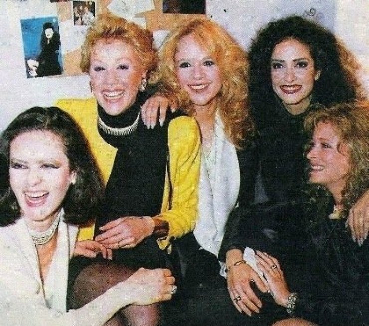 Η φωτογραφία της ημέρας: Βίσση, Αλίκη, Ζωή, Κάτια και Νόρα μαζί