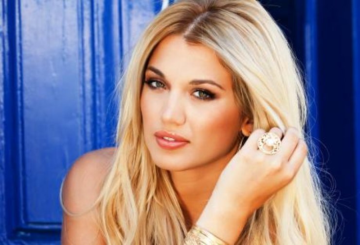 Κωνσταντίνα Σπυροπούλου: «Η Ελένη είναι αναντικατάστατη. Ούτε θα ’θελα, ούτε μπορώ να την αντικαταστήσω»