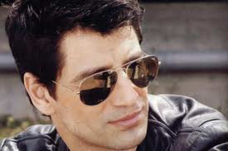 Ο Σάκης Ρουβάς γίνεται… γραμματόσημο!