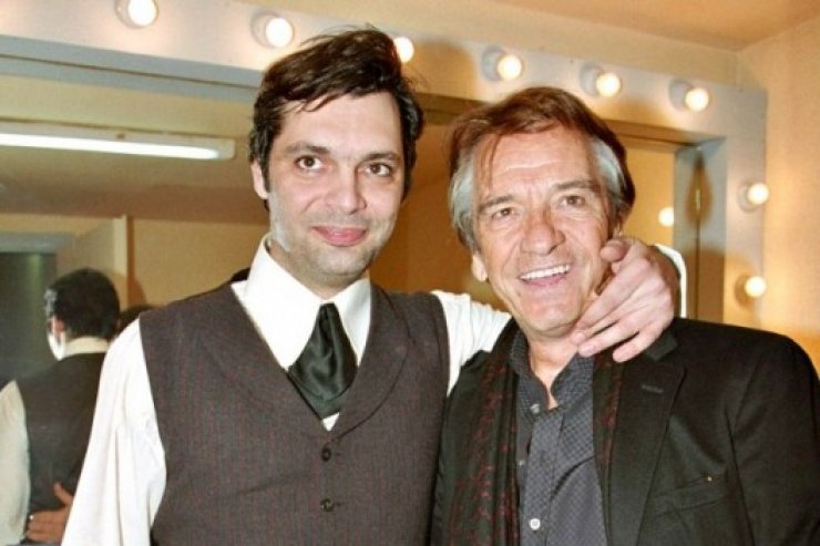 Άλκης Κούρκουλος: Μιλάει πρώτη φορά για την κόντρα με τον πατέρα του