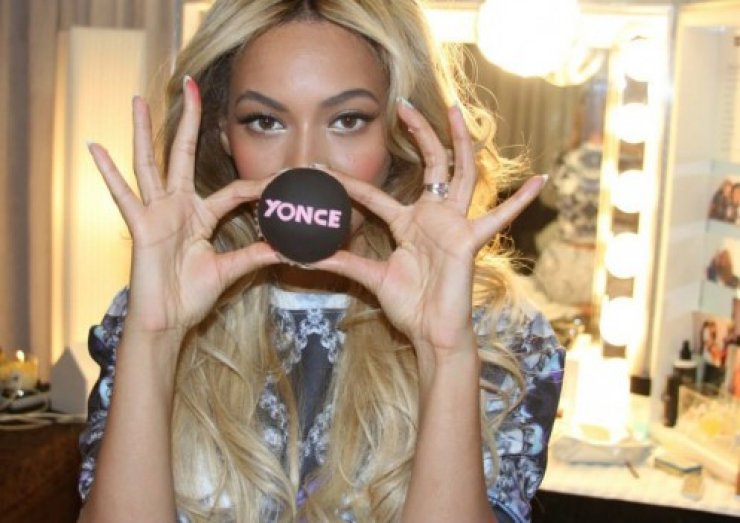 O πατέρας της Beyonce προκαλεί: «Ο καυγάς στο ασανσέρ ήταν στημένος»