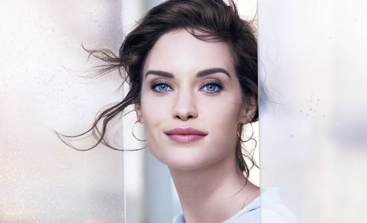 Ενυδάτωση σε μάτια και χείλη για μια όμορφη επιδερμίδα