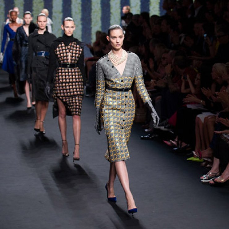 Haute Couture Fashion Week: Τα show των Christian Dior, Versace και Giambattista Valli