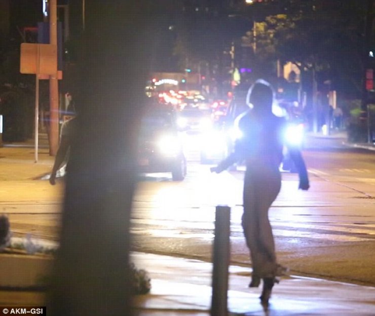 "Τελειώσαμε!":Γνωστό ζευγάρι χώρισε λίγο πριν το γάμο μετά από καβγά στη μέση του δρόμου [βίντεο - εικόνες]