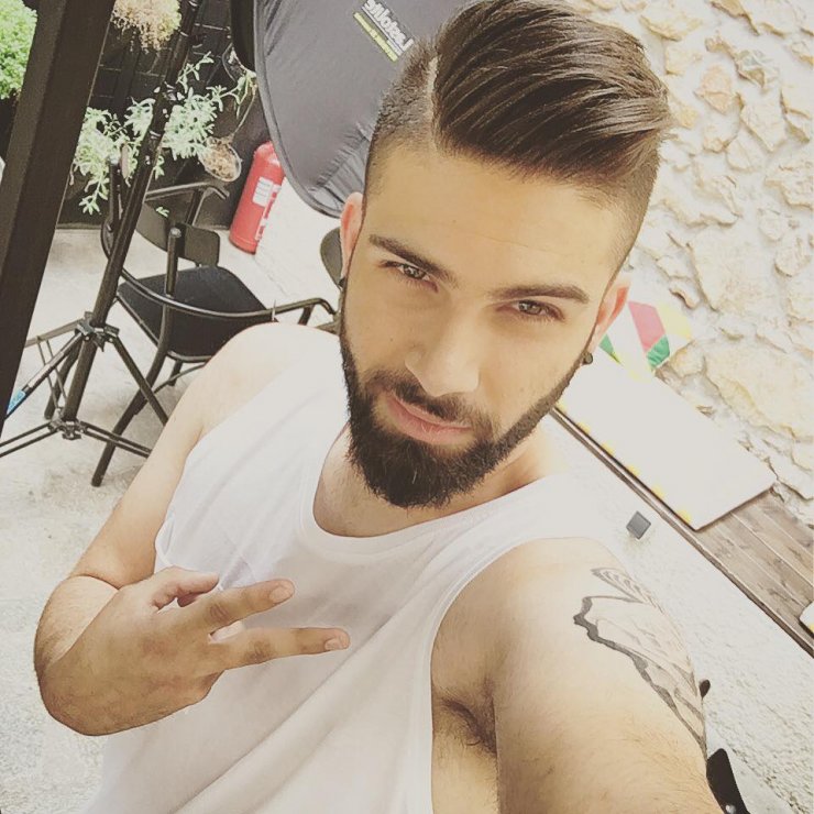 Ανδρέας Λεόντας: Το πρώτο μπάνιο στη θάλασσα [εικόνα]