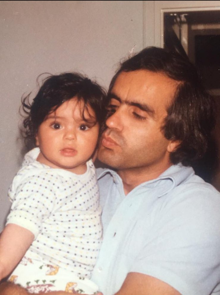 Ποια Κύπρια παρουσιάστρια είναι το κοριτσάκι στη φωτογραφία;