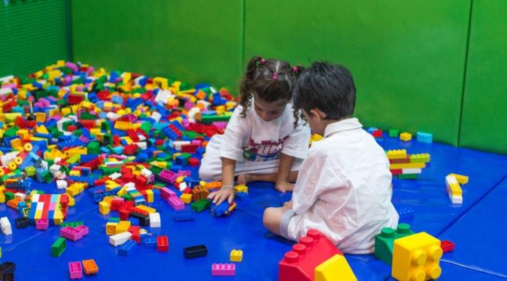 Τα Lego έγιναν ένα υπέροχο δημιουργικό κέντρο για παιδιά στην Κύπρο