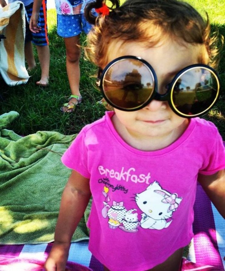 Δείτε πόσο μεγάλωσε η κούκλα κόρη Κύπριας ηθοποιού! 