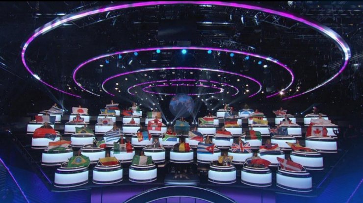 Επώνυμη που συμμετείχε ως κριτής σε κυπριακό show, τώρα σε εκπομπή με την Drew Barrymore! 