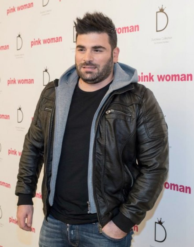 Προβλήματα στην κηδεία του Παντελίδη! 