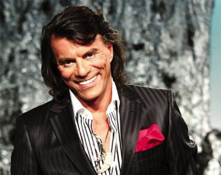 Ηλίας Ψινάκης: Αναλαμβάνει το πρωινό του Mega;