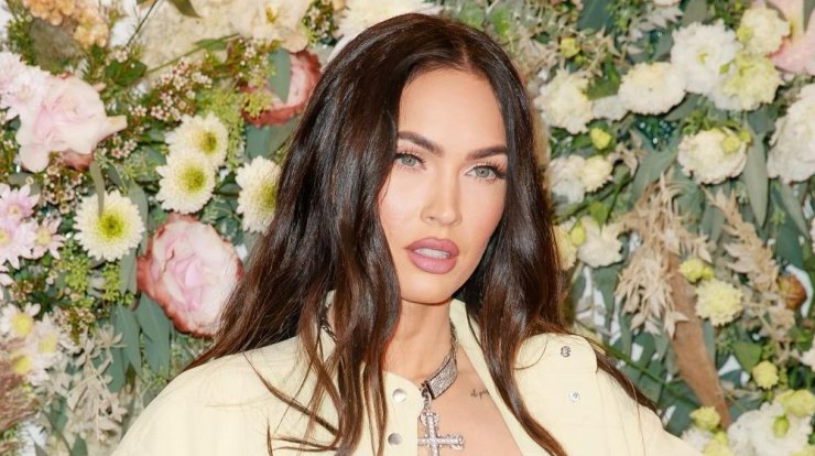 Megan Fox: Η δραματική αλλαγή στο χρώμα των μαλλιών της