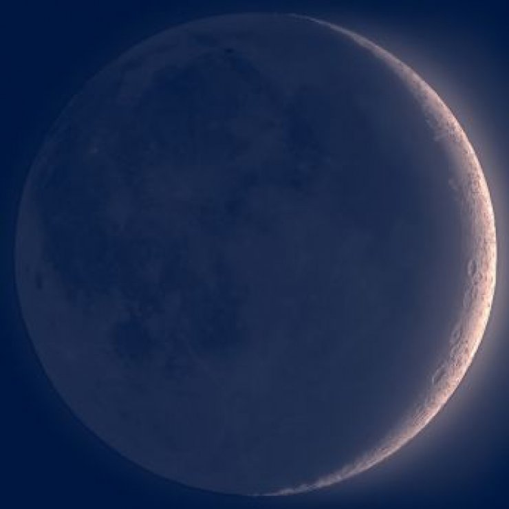 Η νέα σελήνη την 1η Ιανουαρίου έρχεται...