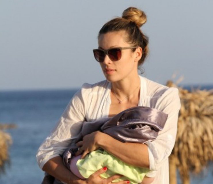 Δείτε το προσκλητήριο της βάπτισης της κόρης της Μαριέττας Χρουσαλά!