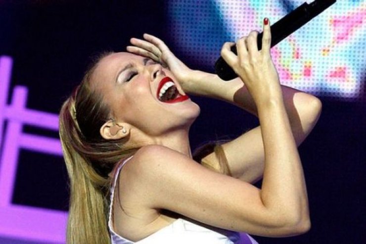 Kylie: Απάντησε μέσω Τwitter για το αν εγκαταλείπει το τραγούδι