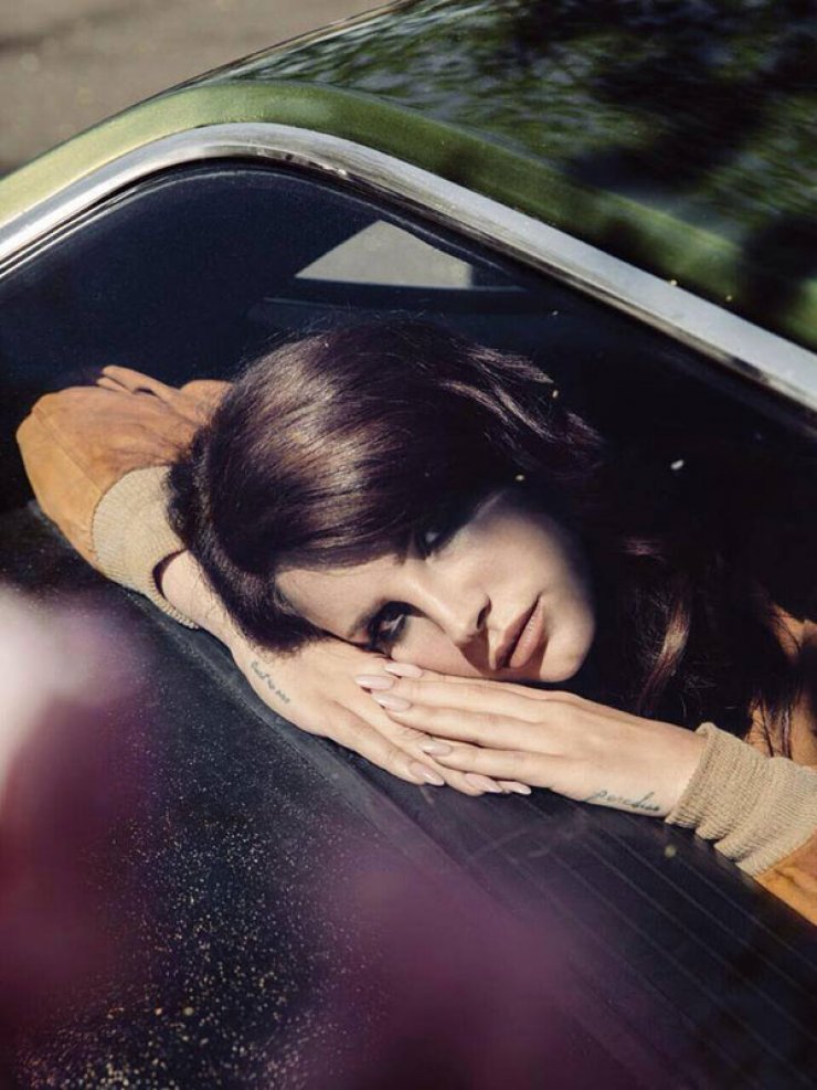 Ακούστε το νέο τραγούδι της Lana Del Rey [εικόνες & βίντεο]