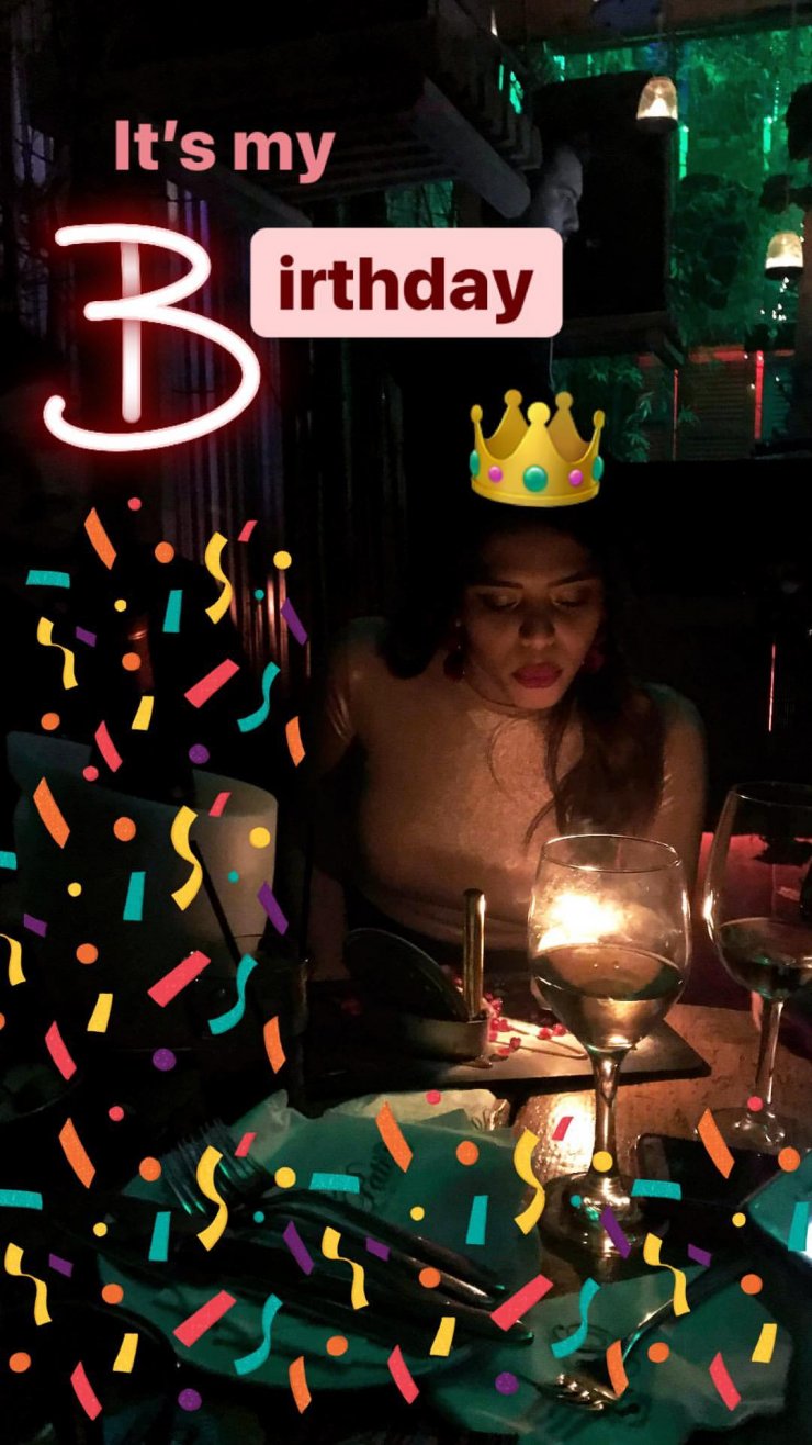 Επώνυμη Κύπρια γιόρτασε τα γενέθλια της μαζί με τον αγαπημένο της