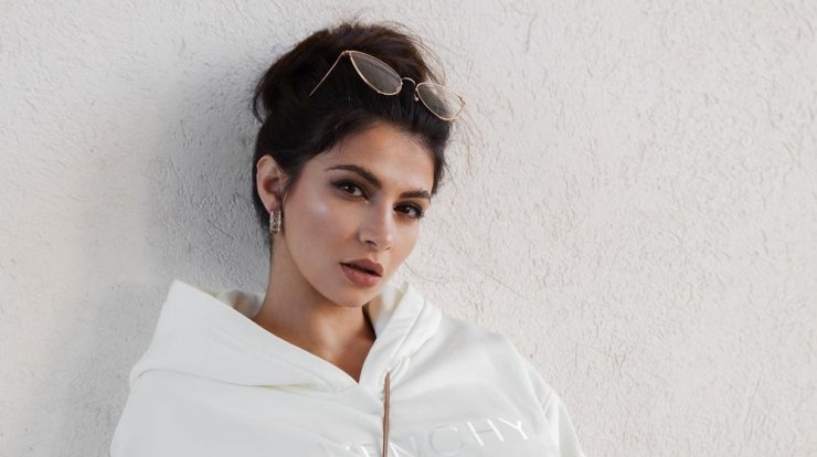 Κριστίν Παναγή: Το glamorous beauty look της στο πάρτι γενεθλίων της είναι ότι πρέπει για μια εντυπωσιακή βραδινή έξοδο