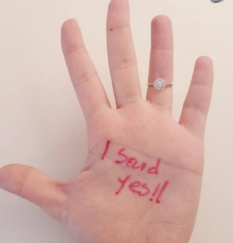 Αυτή θα είναι η νέα κουμπαριά στην κυπριακή showbiz!