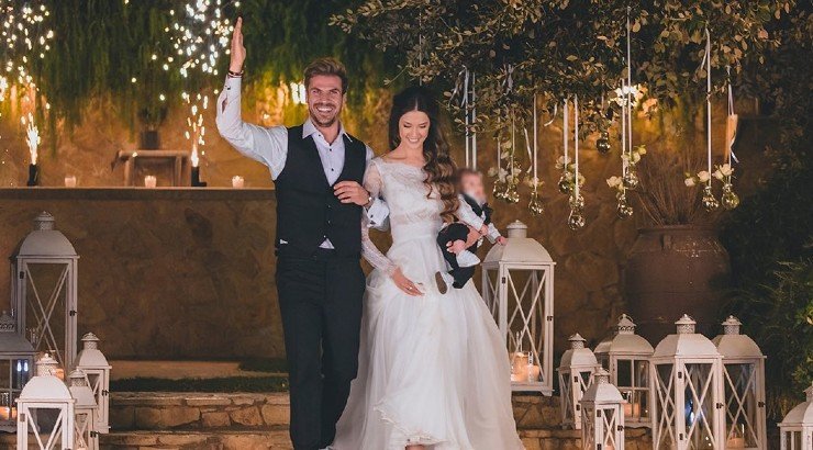 Άκης Πετρετζίκης: Μόλις ανακοίνωσε πως θα γίνει πατέρας για δεύτερη φορά [εικόνα]