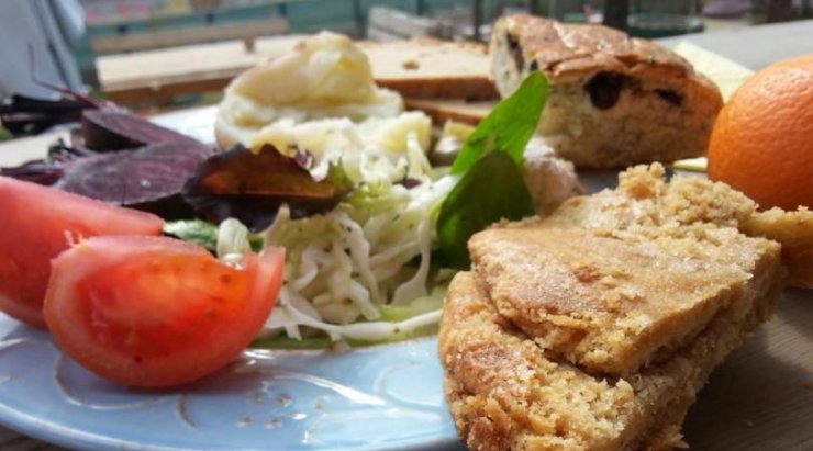 Καθαρά Δευτέρα στους καταπράσινους αγρούς της φάρμας