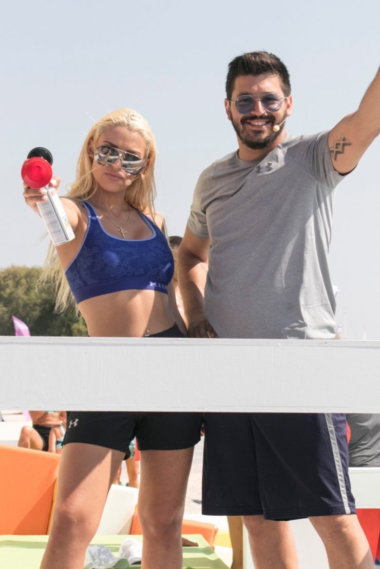 "Σκάσε και Κολύμπα": Δείτε τις επίσημες εικόνες από τα γυρίσματα και όλους τους Κύπριους συμμετέχοντες!