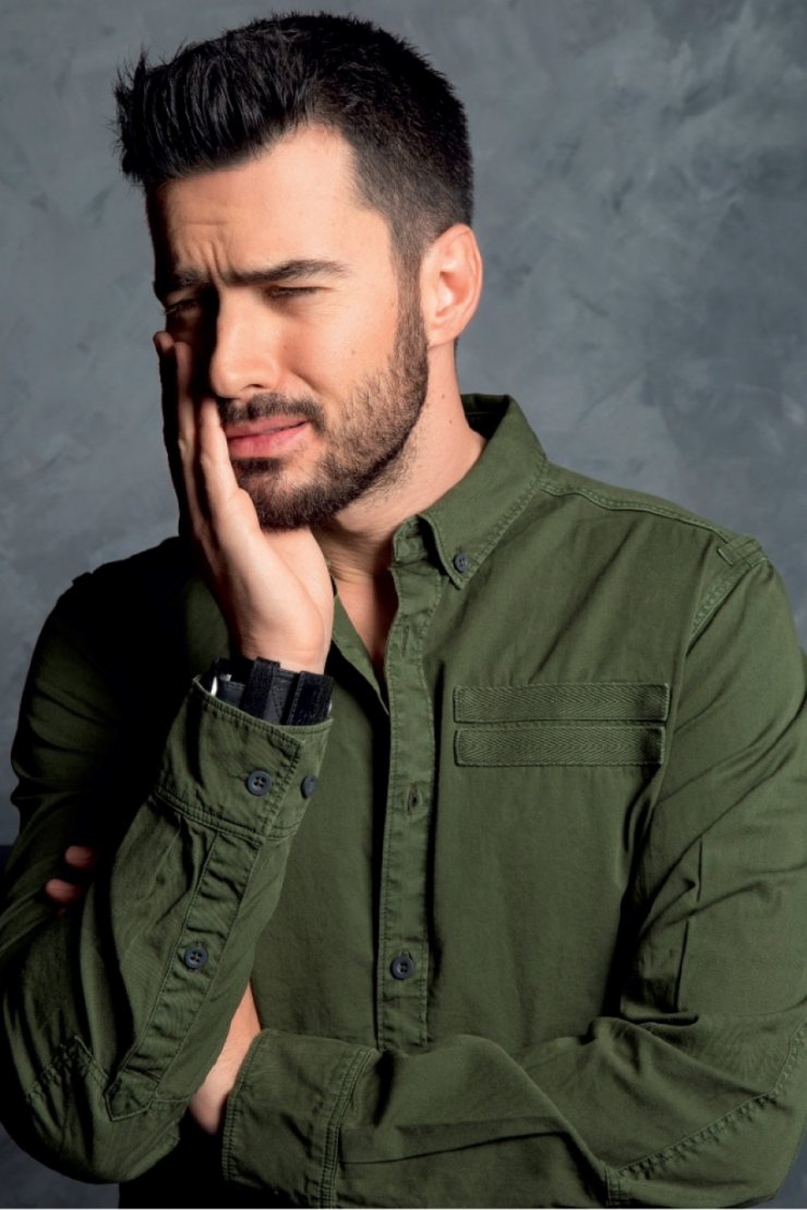 Γιάννης Τσιμιτσέλης: Απαντά μέσω facebook για την ενόχλησή του μπροστά στην κάμερα