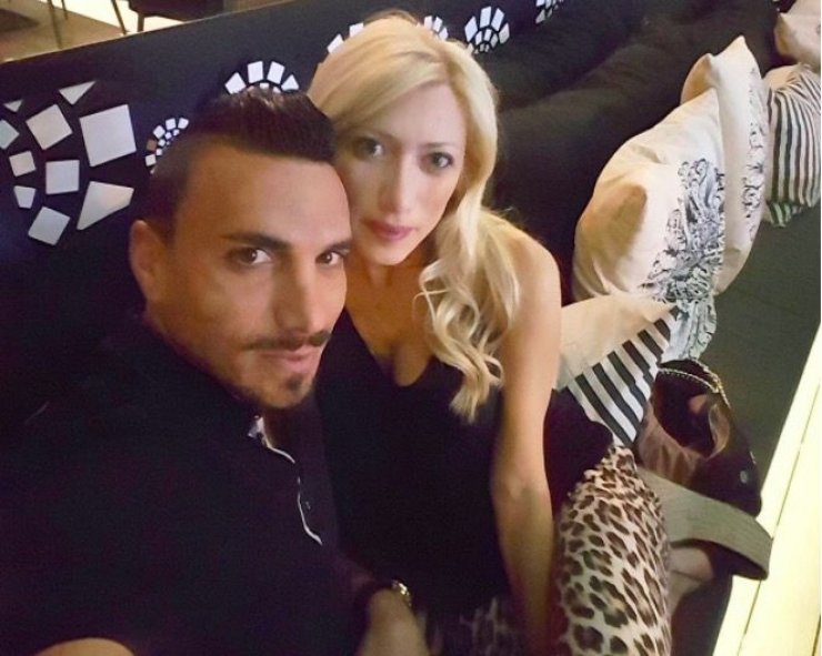 Λιώσαμε με Κωνσταντίνο Χαραλαμπίδη: Η τρυφερή φωτογραφία της συζύγου και των δίδυμων κόρων του