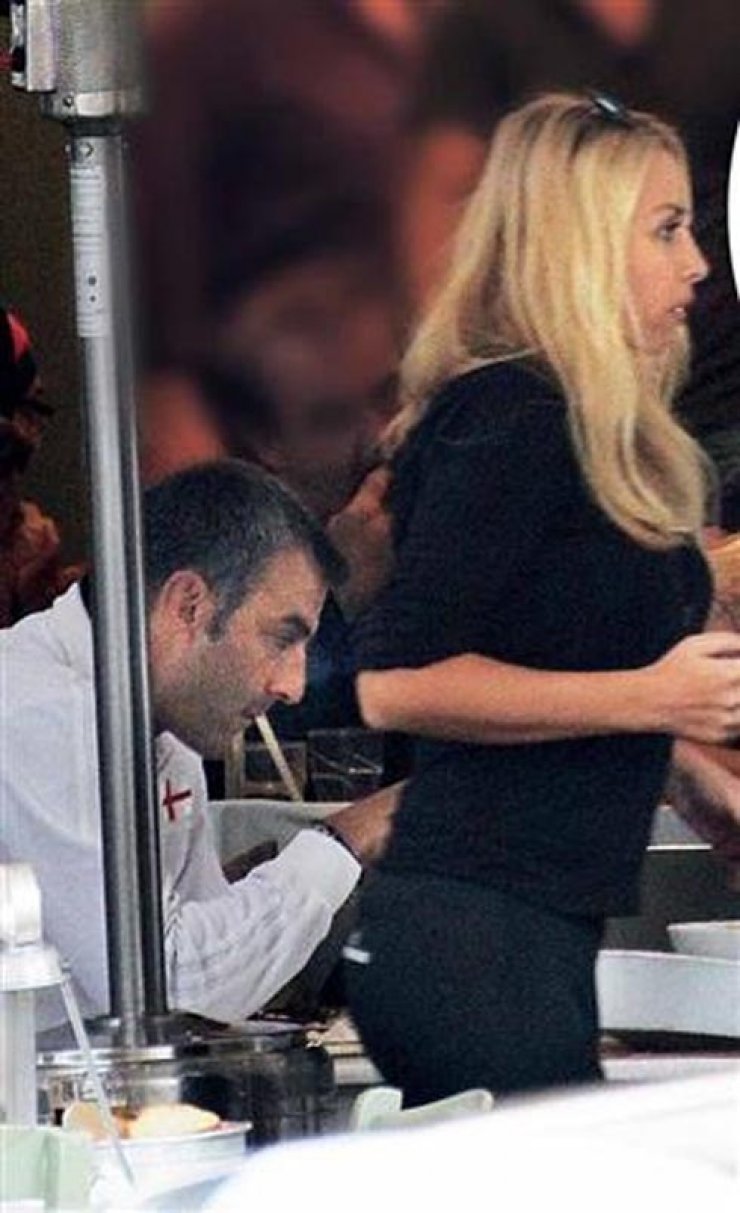 Γωγώ Μαστροκώστα: Πρώτη έξοδος μετά το ατύχημα με την Δέσποινα!