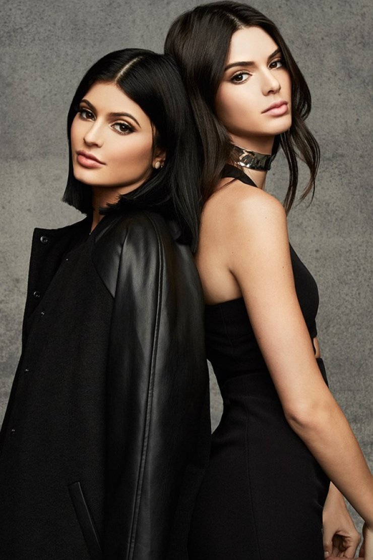 Η εορταστική συλλογή των Kendall + Kylie για το Topshop [εικόνες]