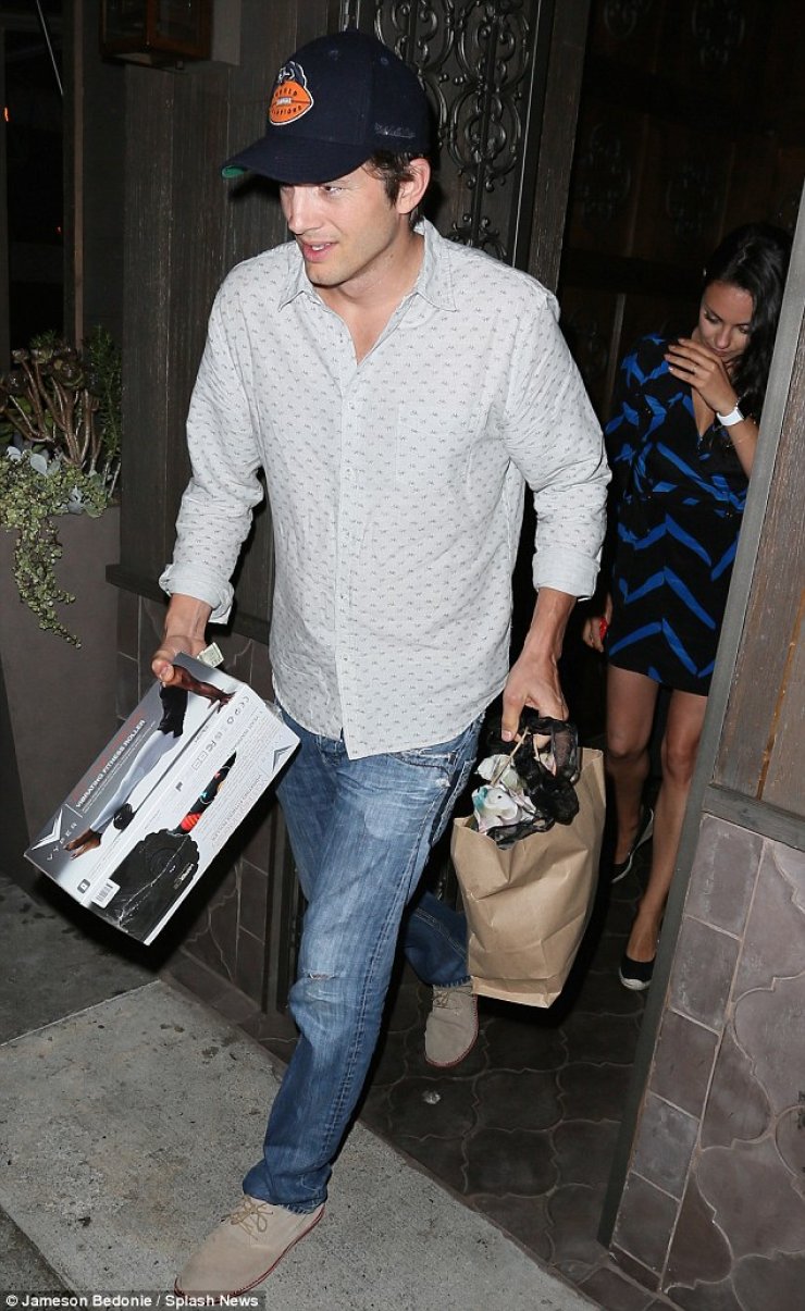 Δείτε το περίεργο δώρο που πήρε διάσημος ηθοποιός στη σύζυγό του